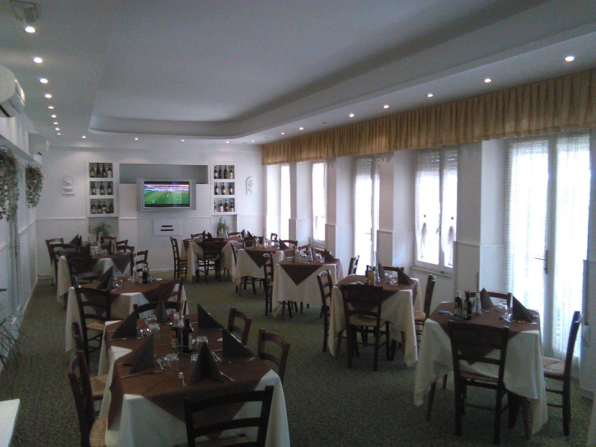 Hotel Milano Marina di Pietrasanta Zewnętrze zdjęcie
